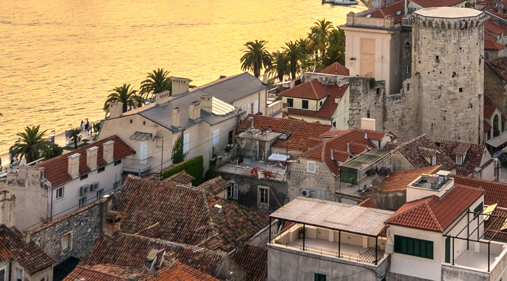 AQUOS Capture Real Beauty - With Colour Optimiser